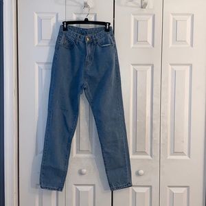Bleach wash mom jeans